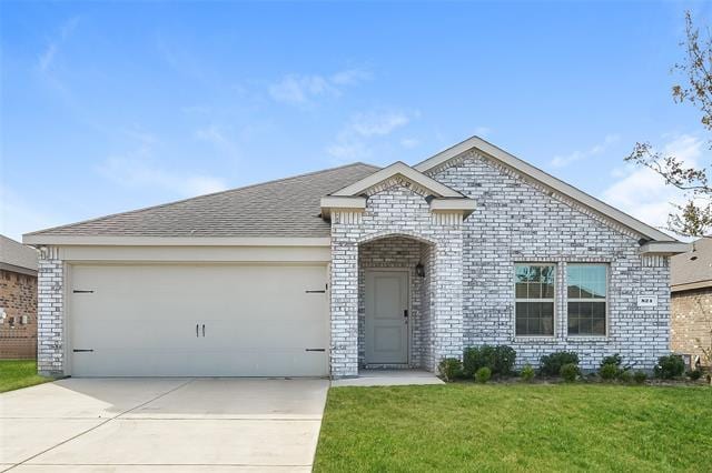 824 English Dr in Krugerville, TX - Building Photo