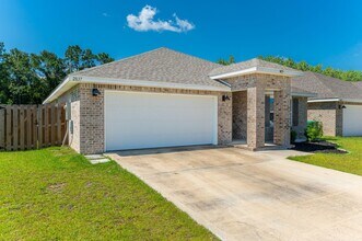 2837 Patriot Ridge Dr in Crestview, FL - Building Photo - Building Photo