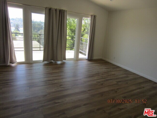 2350 1/2 Teviot St in Los Angeles, CA - Building Photo - Building Photo