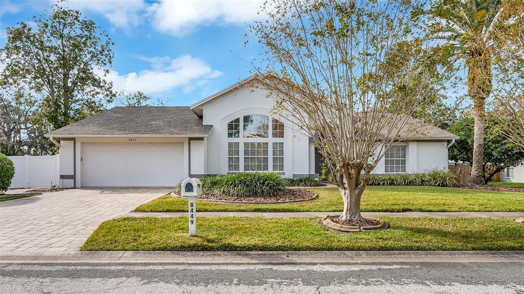 8449 Ridgebrook Cir in Odessa, FL - Building Photo