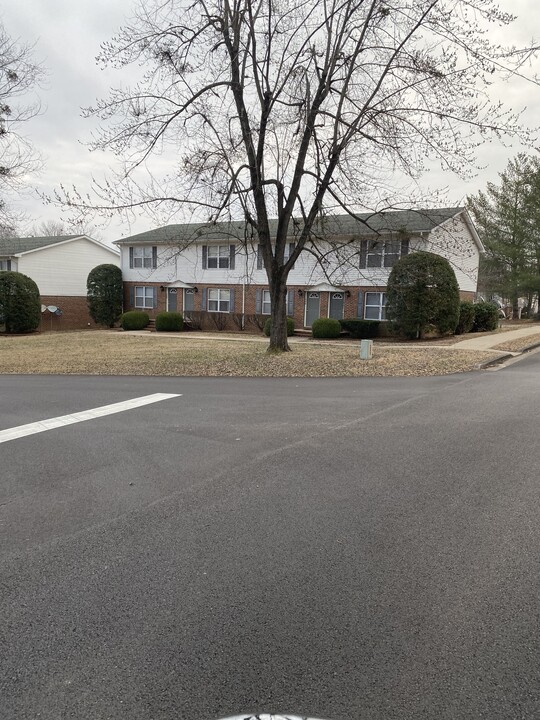 502 Deer Lick Pl, Unit 502 Deerlick Place in Paducah, KY - Building Photo