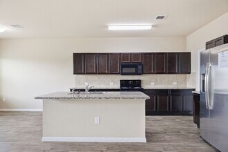 12013 Waterford Run Way in Manor, TX - Building Photo - Building Photo