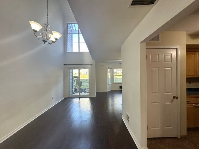 219 Longview Rd in Bridgewater, NJ - Building Photo - Building Photo