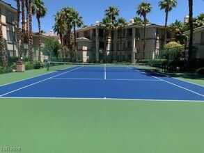 7143 S Durango Dr in Las Vegas, NV - Building Photo - Building Photo