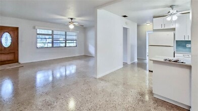 3266 Jolson Dr in Sarasota, FL - Building Photo - Building Photo
