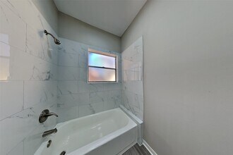 2127 Jamara Ln in Houston, TX - Building Photo - Building Photo