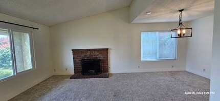 1406 Oak Knoll Rd in Santa Maria, CA - Building Photo - Building Photo