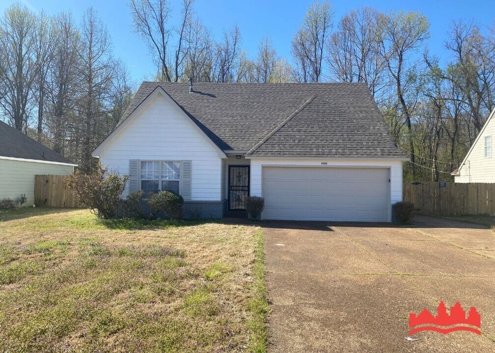 4355 Annie Mae Cove in Millington, TN - Building Photo