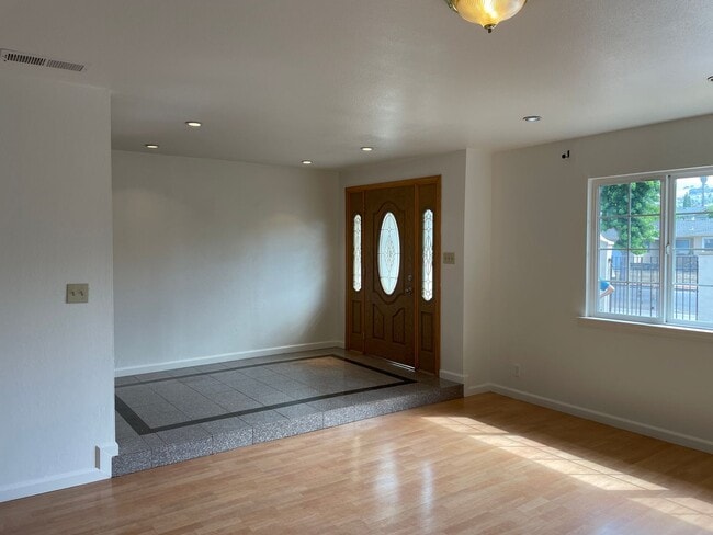 1445 Shaffer Dr in San Jose, CA - Building Photo - Building Photo