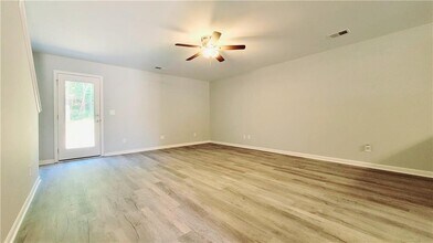 2566 Piering Dr in Stonecrest, GA - Building Photo - Building Photo