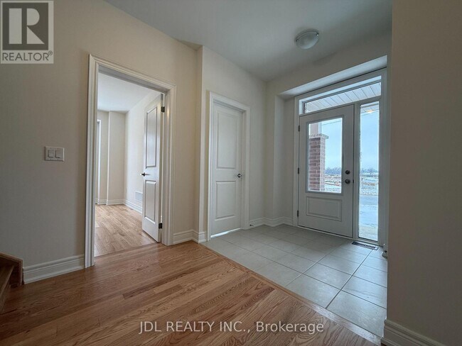 3017 Gatestone Path in Pickering, ON - Building Photo - Building Photo