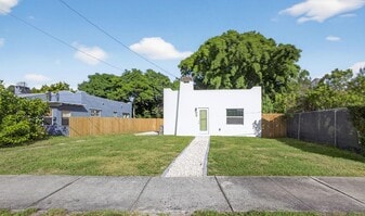 3108 Greenwood Ave in West Palm Beach, FL - Building Photo