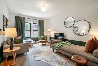 1524 W Berteau Ave in Chicago, IL - Building Photo - Building Photo