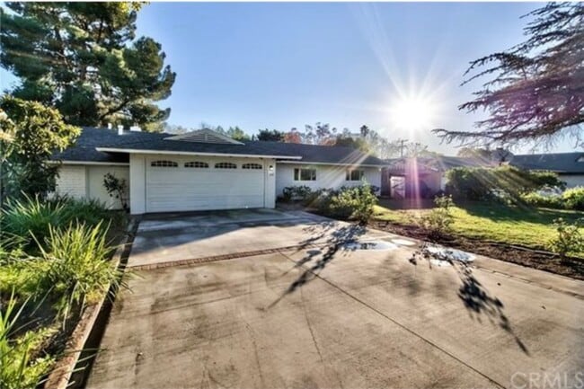 property at 332 E Deodar St