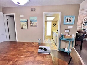704 Horseshoe Bay Blvd in Horseshoe Bay, TX - Building Photo - Building Photo