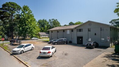 818 W 28th Ave in Pine Bluff, AR - Building Photo - Building Photo