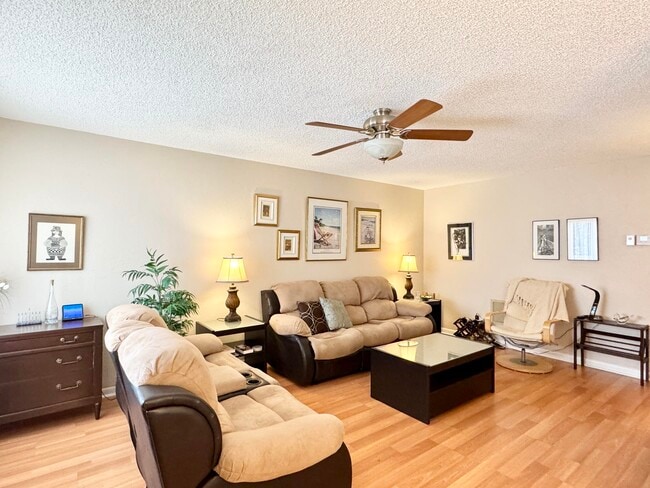 property at 2840 Cynthia Ln
