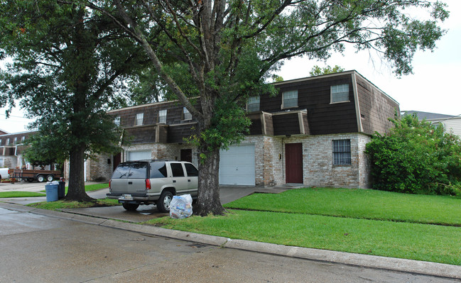 3705 Stefano St in Metairie, LA - Building Photo - Building Photo