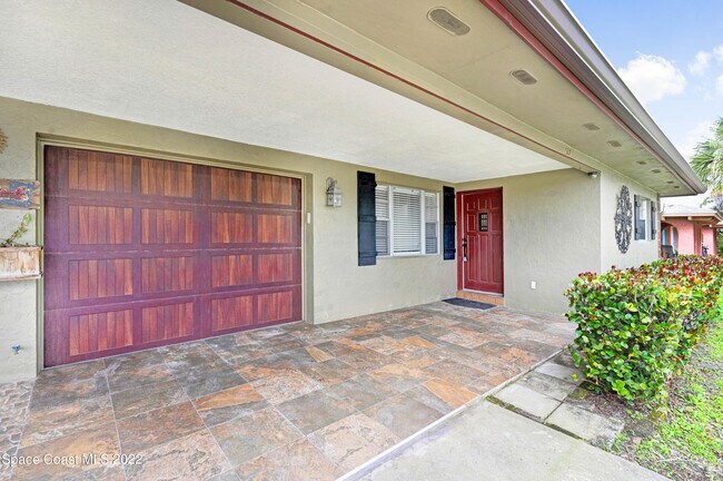 527 Wilson Ave in Satellite Beach, FL - Building Photo - Building Photo
