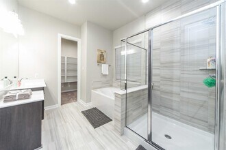 8719 Fox Trail Dr in Missouri City, TX - Building Photo - Building Photo