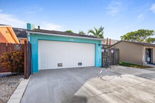 123 Adams Ave in Cape Canaveral, FL - Building Photo