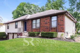 16719 Hardee St in Belton, MO - Building Photo - Building Photo