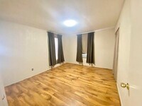 640 1/2 Columbia St photo'