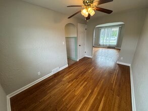 122 Spangler Rd NE in Canton, OH - Foto de edificio - Building Photo