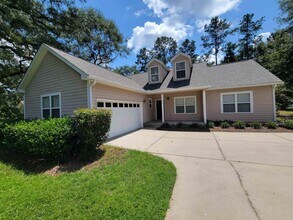 1120 Archangel Way in Tallahassee, FL - Building Photo - Building Photo