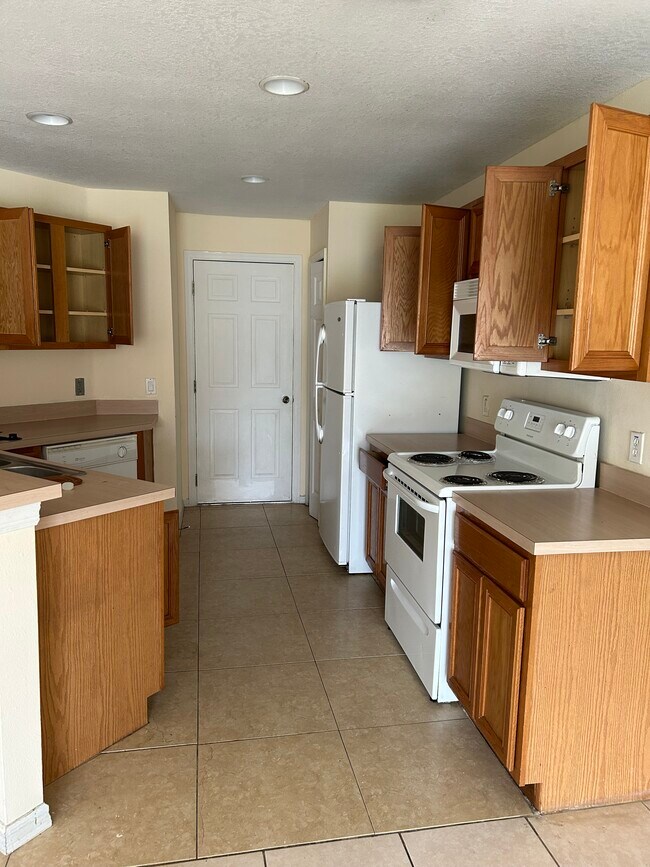 612 Bluebill Ln, Unit B in Kissimmee, FL - Building Photo - Building Photo