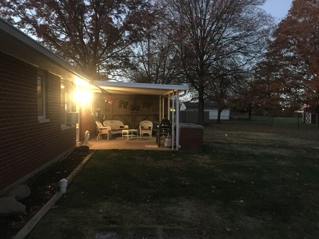 235 Woodlawn Dr, Unit 233 in Tipp City, OH - Building Photo - Building Photo