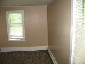 211 N. New Apt. 1, Unit 1 in Kirksville, MO - Building Photo - Building Photo