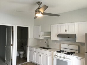 90 Union Ave in Little Ferry, NJ - Building Photo - Building Photo