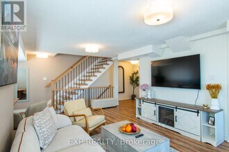 83 Goodwin Dr in Barrie, ON - Building Photo - Building Photo