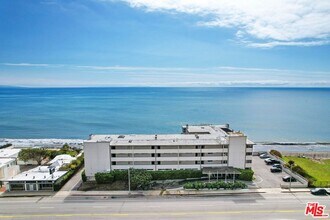 22548 CA-1 in Malibu, CA - Foto de edificio - Building Photo