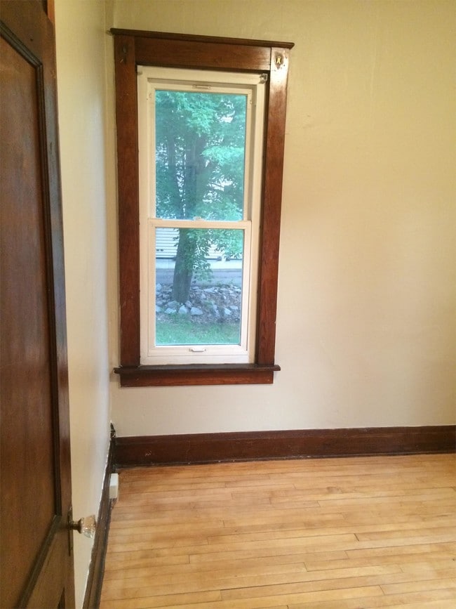 228 9th Ave in Eau Claire, WI - Building Photo - Building Photo