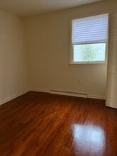 17812 Washington Grove Ln in Gaithersburg, MD - Building Photo - Building Photo