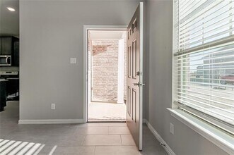2328 Greystone Dr in Denton, TX - Building Photo - Building Photo