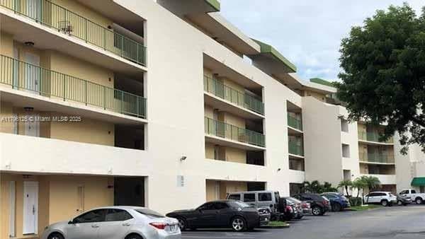 8870 Fontainebleau Blvd, Unit 212 in Miami, FL - Building Photo - Building Photo