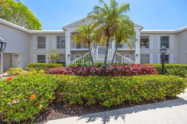822 Gulf Pavillion Dr in Naples, FL - Building Photo - Building Photo