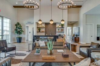 Bungalows on Cotton Lane in Litchfield Park, AZ - Building Photo - Interior Photo