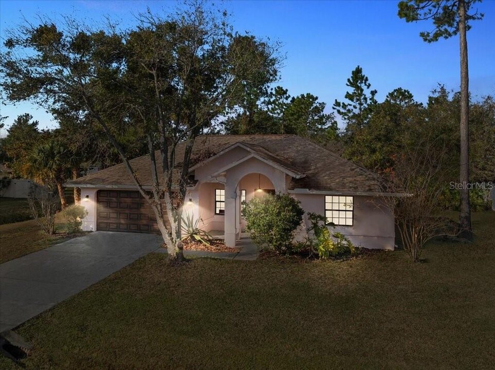 20 Farson Ln in Palm Coast, FL - Building Photo