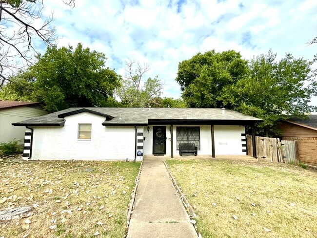 709 Blue Grass Dr in Dallas, TX - Building Photo - Building Photo