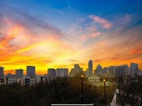 3011 E Martin Luther King Jr Blvd in Austin, TX - Building Photo - Building Photo