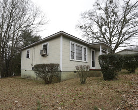 501 W D Ave in Easley, SC - Building Photo - Building Photo