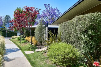 310 Beloit Ave in Los Angeles, CA - Building Photo - Building Photo