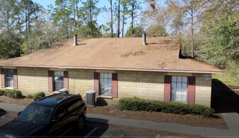5722 NW 25th Ter in Gainesville, FL - Building Photo