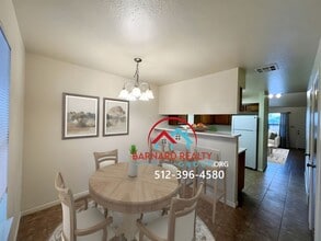 1404 Earle St in San Marcos, TX - Building Photo - Building Photo