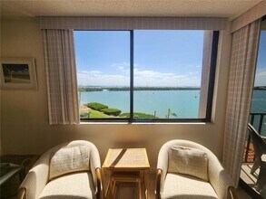 6295 Bahia Del Mar Cir, Unit 507 in St. Petersburg, FL - Building Photo - Building Photo