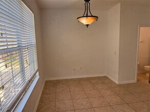 2423 Middleton Grove Dr in Brandon, FL - Building Photo - Building Photo